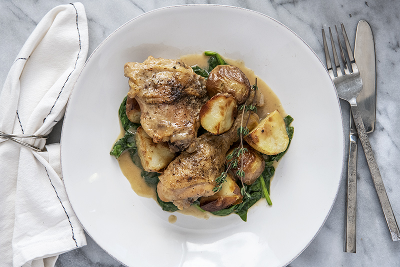 Roasted Garlic Thyme Chicken with White Wine Sauce Meal Kit